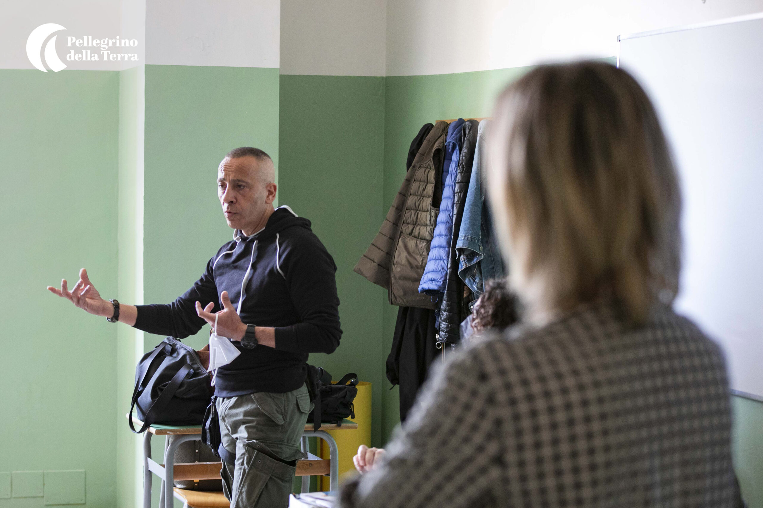 Pellegrino della Terra torna ad incontrare i ragazzi e le ragazze delle scuole